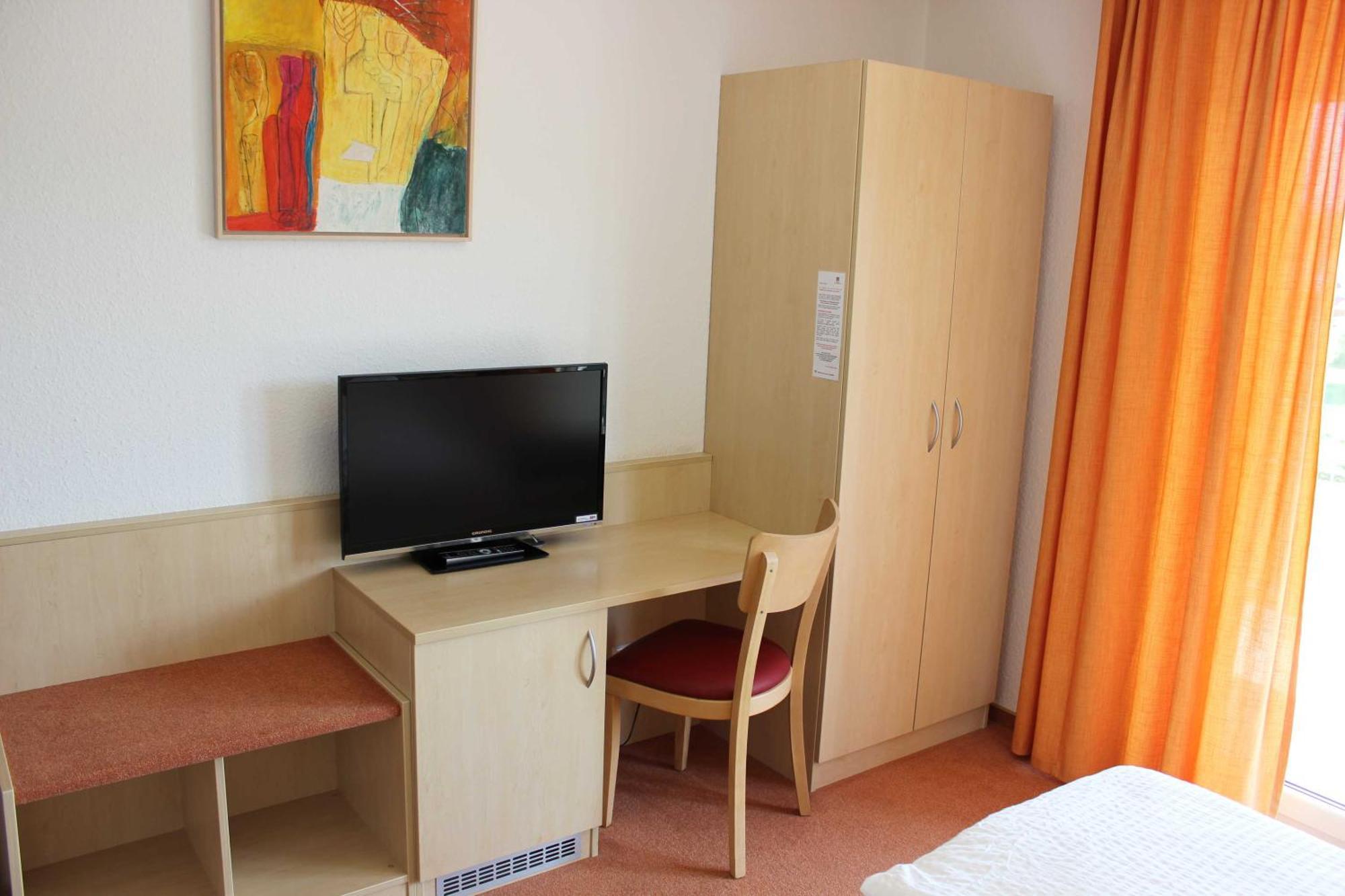 Gaestehaus Zum Wolffenturm Lehrensteinsfeld Zimmer foto